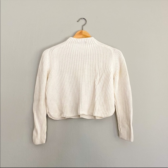 White crop sweater - Picture 3 of 4